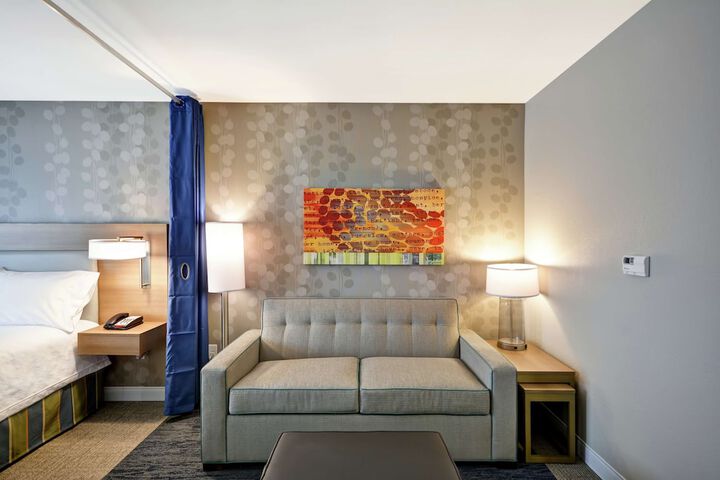Room 19 of 42