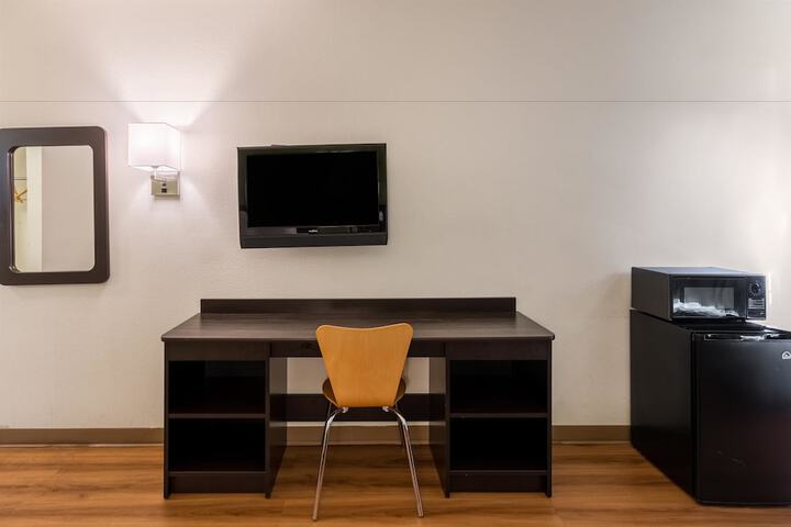 Room 19 of 32