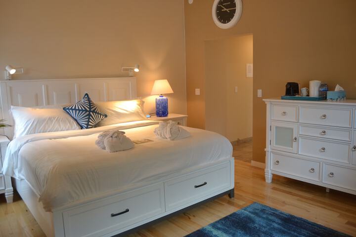 Room 19 of 38