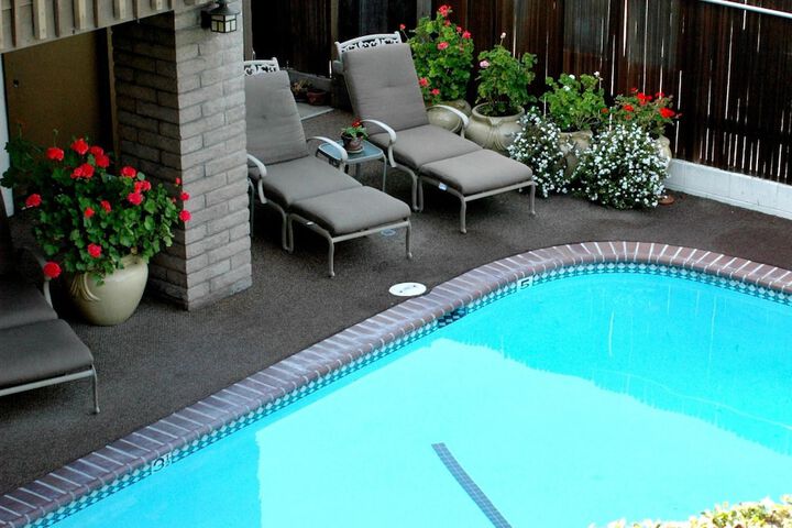 Pool 8 of 55