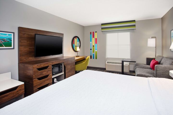 Room 15 of 46