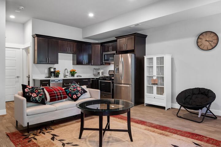 Cozy 1br Retreat in Sammamish 1 Bedroom Apts