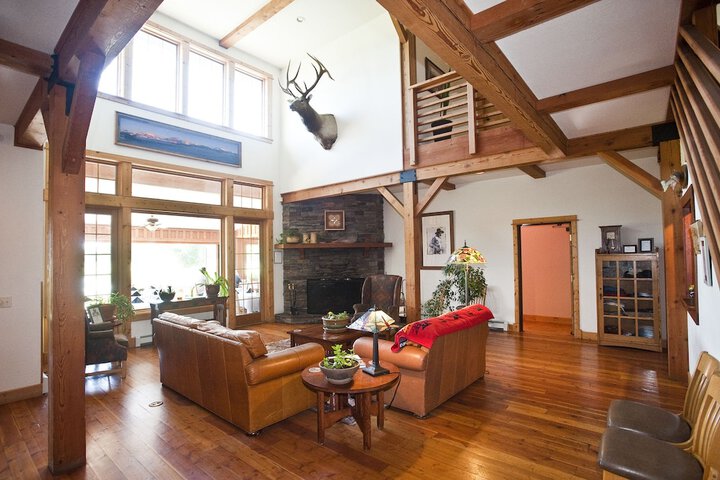 Gallatin River Lodge