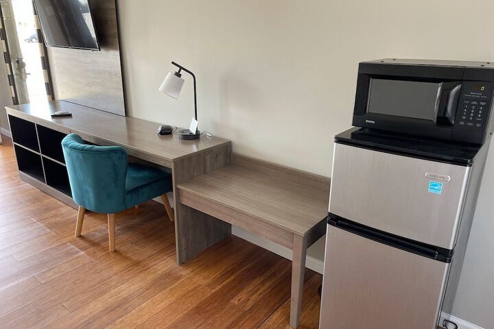 Room 12 of 20