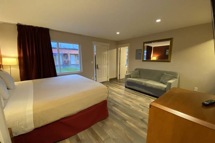 Sahara Courtyard Inn