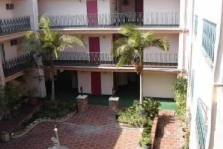 Hotel 4 of 33