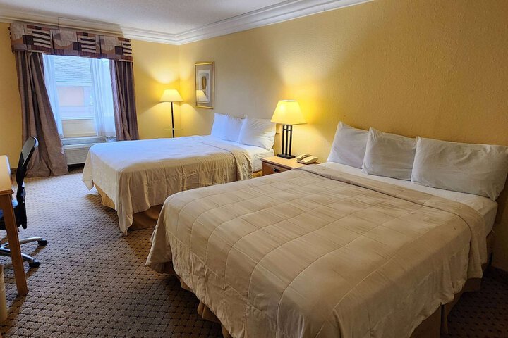 Room 9 of 24
