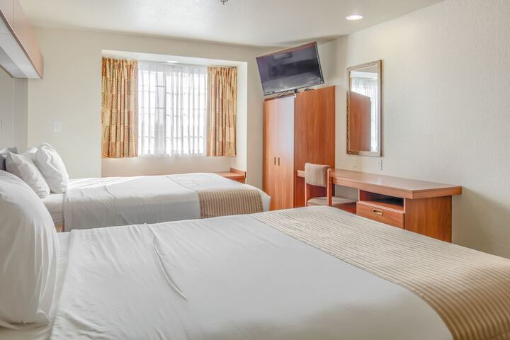 Room 25 of 63