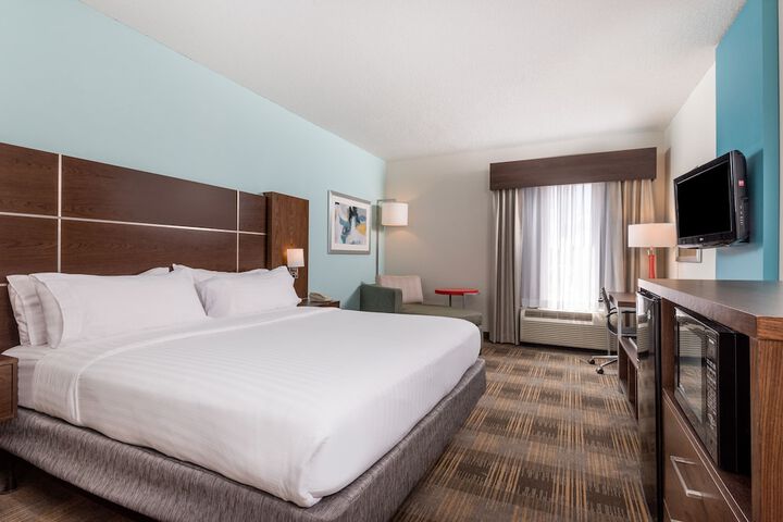 Holiday Inn Express & Suites Grenada by IHG
