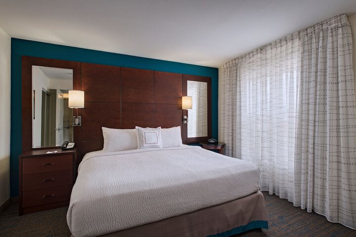 Room 15 of 23