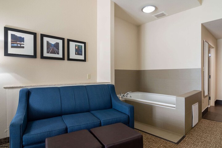 Room 14 of 43