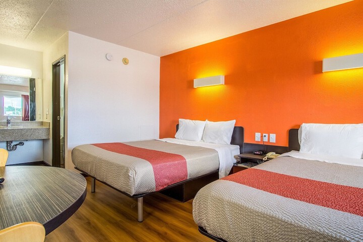 Motel 6 Ashland OH
