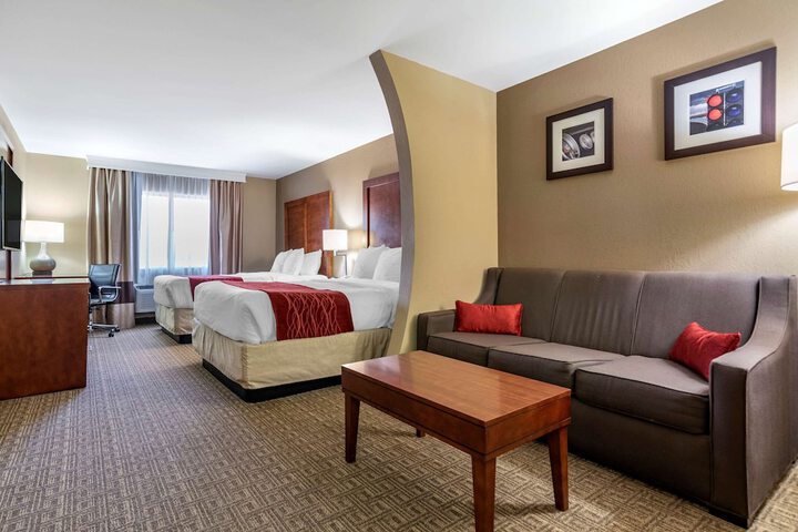 Room 4 of 25