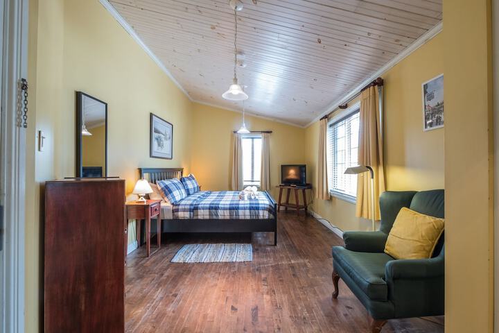 Room 20 of 34