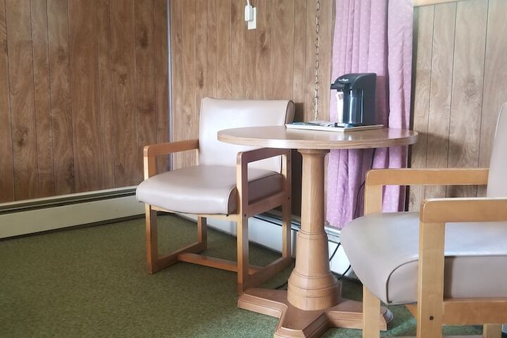 Room 46 of 107
