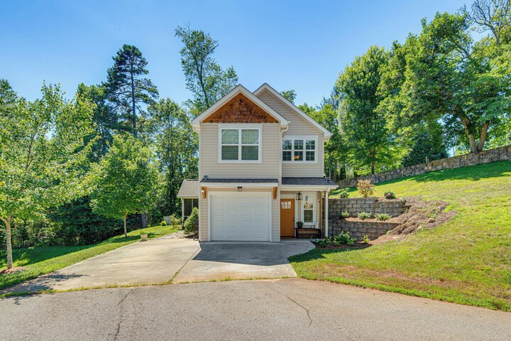 Candler Home w / Porch & Backyard: Near Asheville!