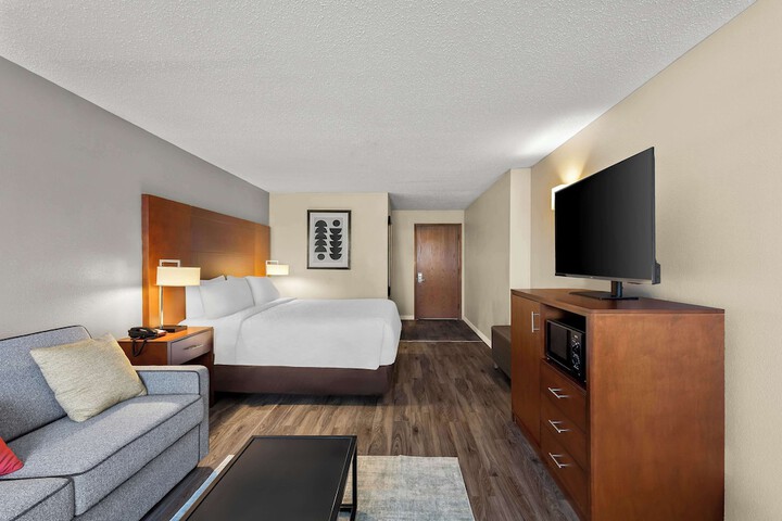 Best Western Fremont / Angola I-80/90 Toll Road