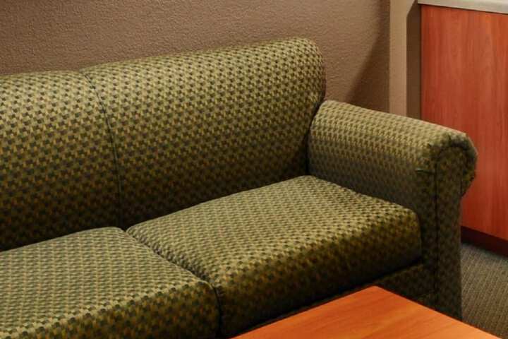 Parry Sound Inn & Suites
