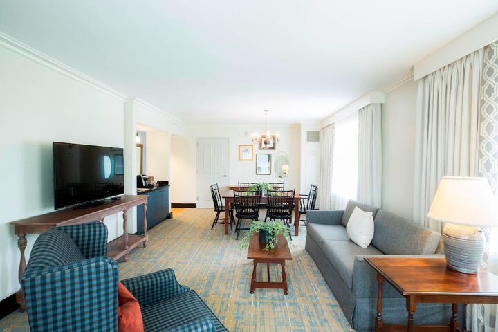 Williamsburg Lodge Autograph Collection