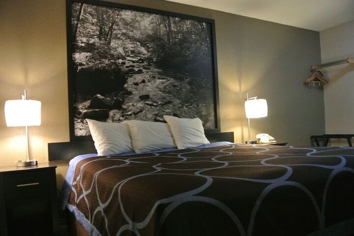 Room 19 of 32