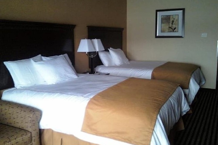 Room 6 of 6