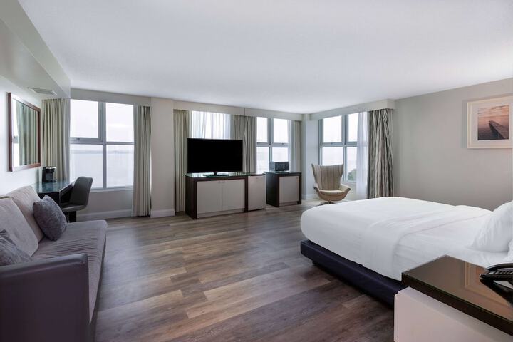 41 Lakefront Hotel Trademark Collection by Wyndham
