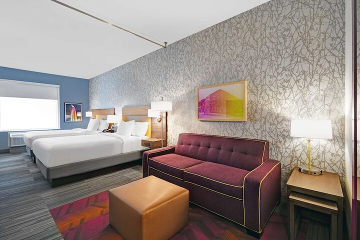 Room 21 of 53