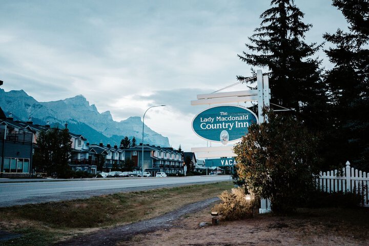 The Lady MacDonald Country Inn