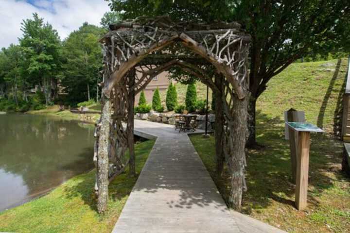 Bluegreen Vacations Blue Ridge Village an Ascend Collection Resort