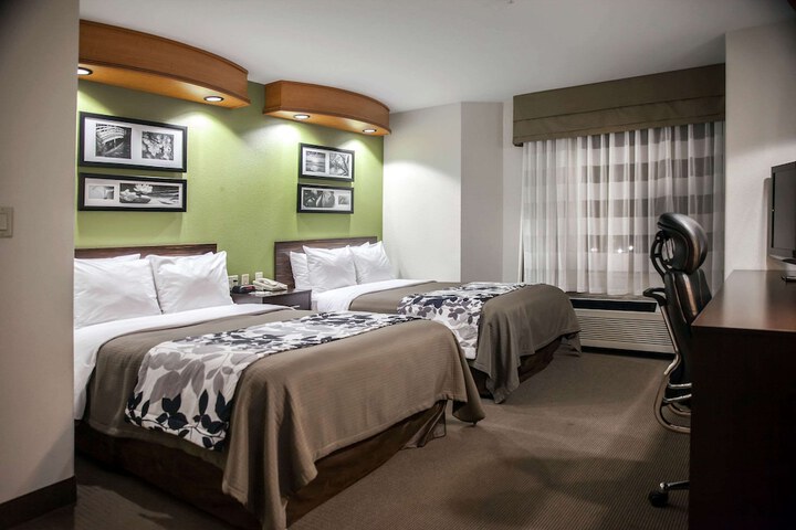Room 13 of 45