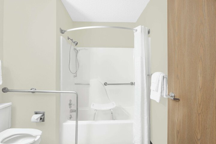 Room 10 of 15