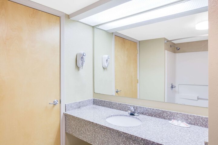 Room 14 of 29