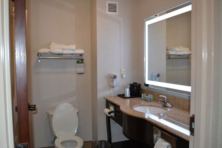 Days Inn by Wyndham Laurel MS