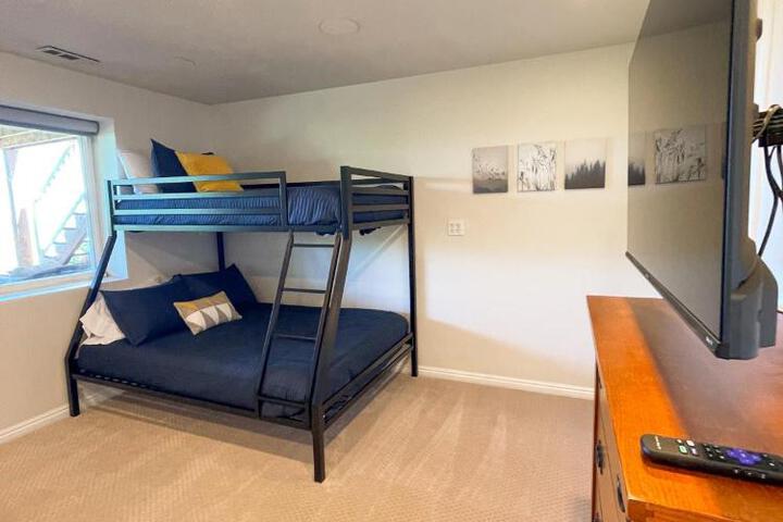 City View Retreat 2 BR 1 B