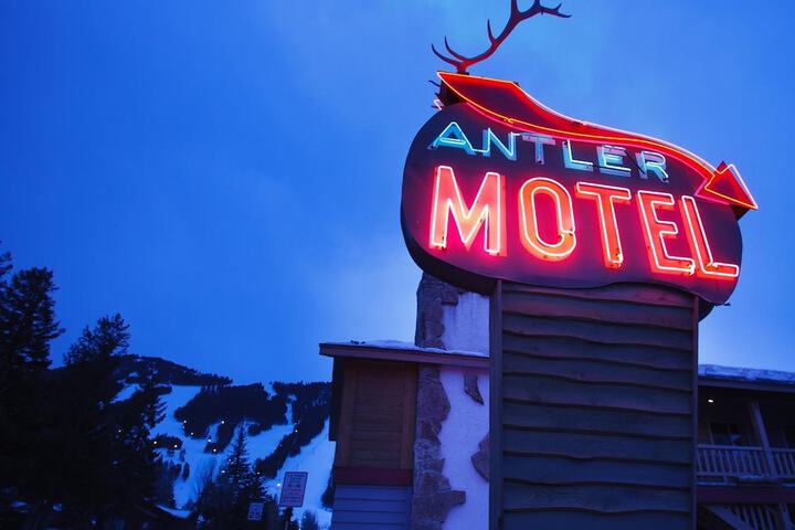 Hotel 4 of 34