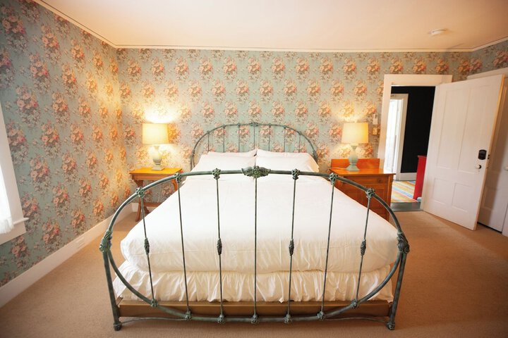 Room 10 of 40