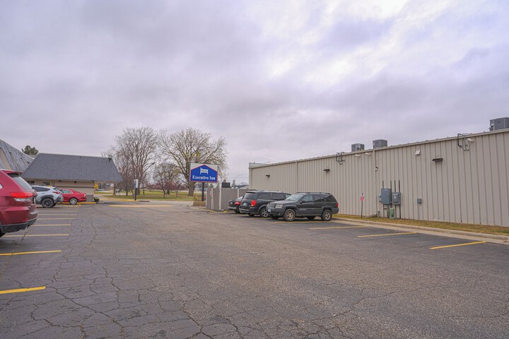Executive Inn Owatonna Hwy 35