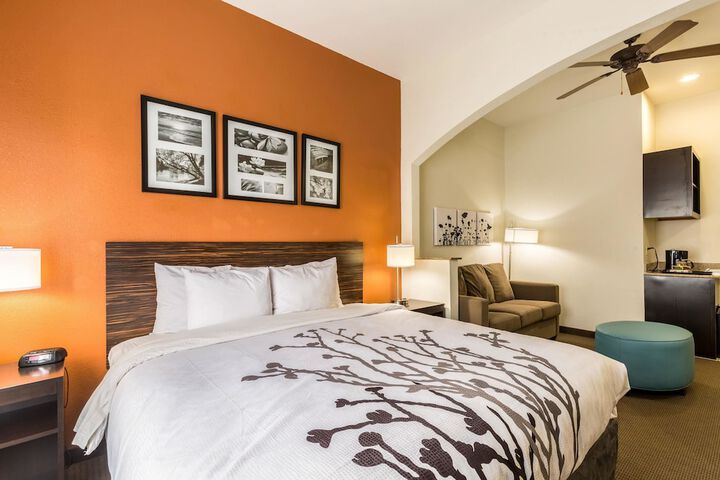 Sleep Inn & Suites Stafford - Sugarland