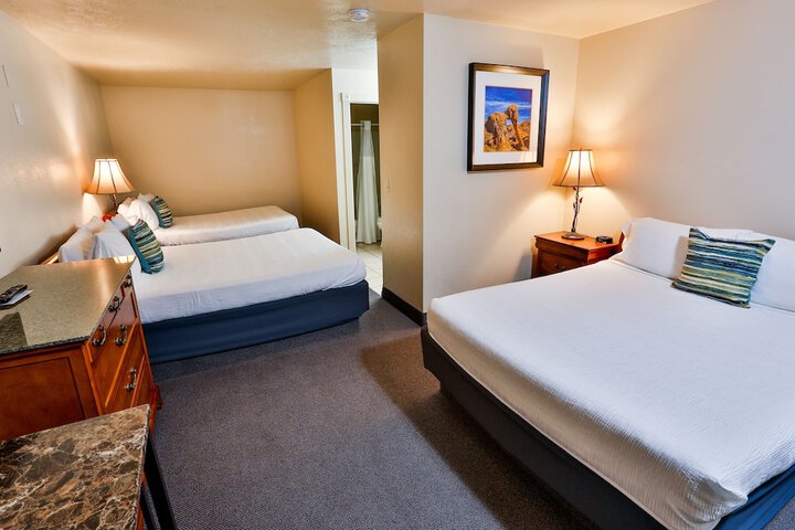 Room 12 of 30