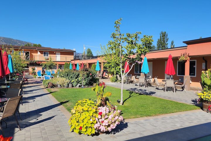 Sahara Courtyard Inn