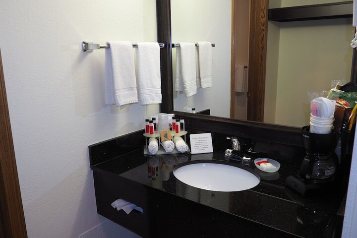 Room 10 of 27