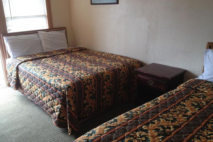 Room 6 of 14