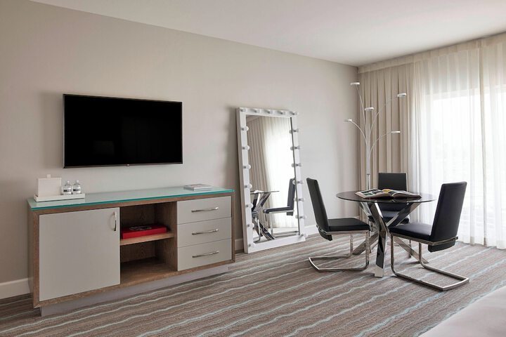 Room 42 of 90