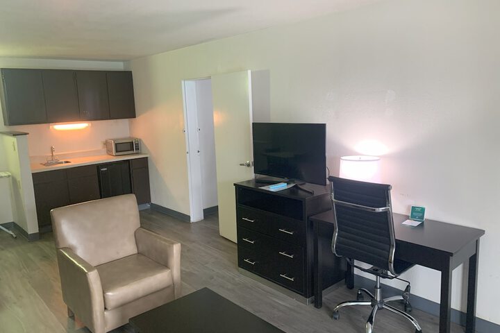 Room 25 of 46