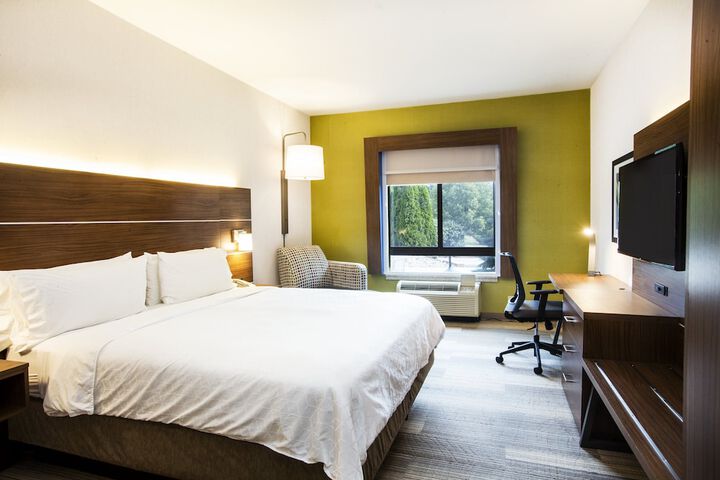 Room 18 of 47