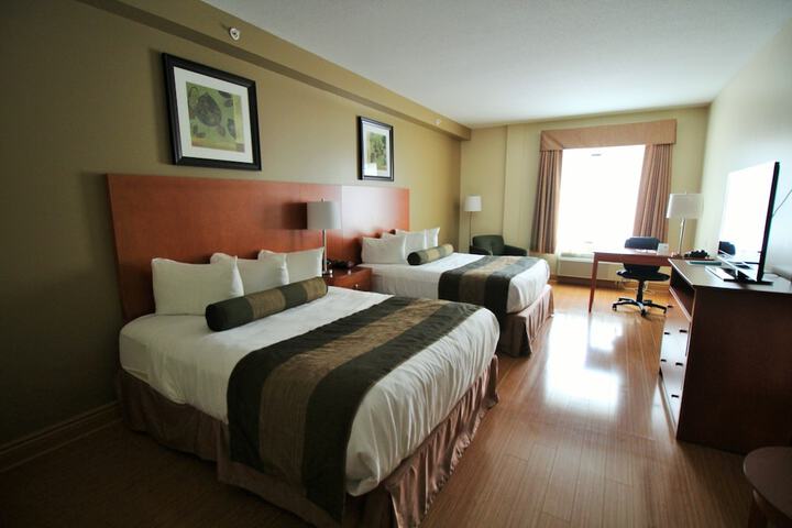 Room 28 of 108