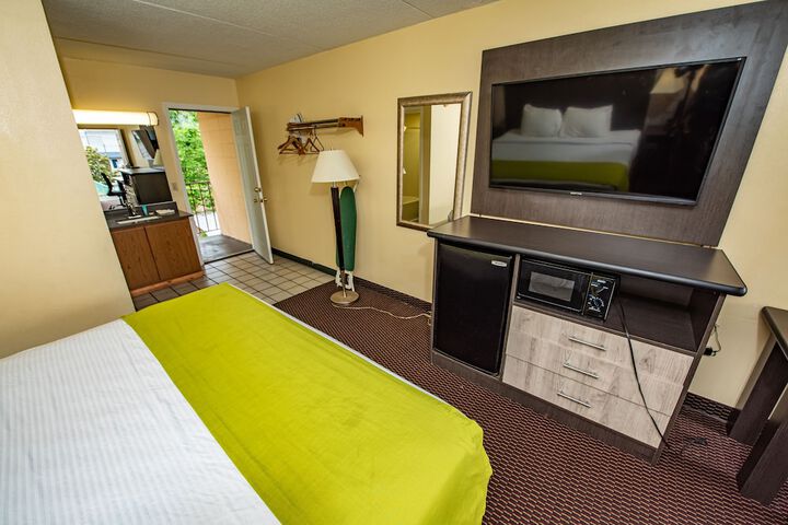 Room 18 of 31