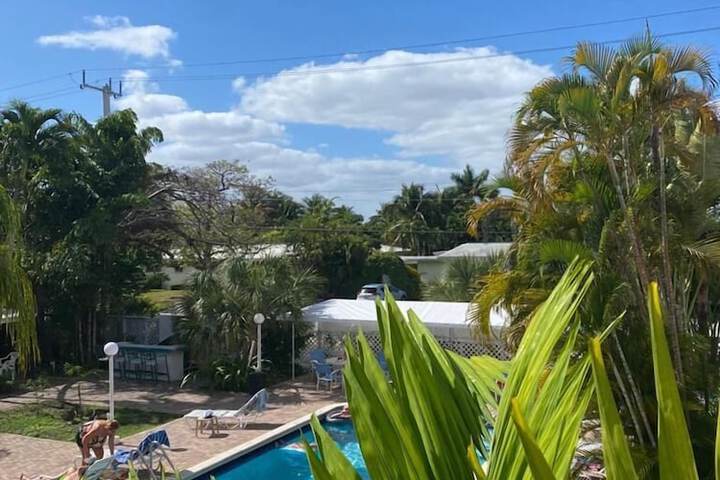 Pool 6 of 35