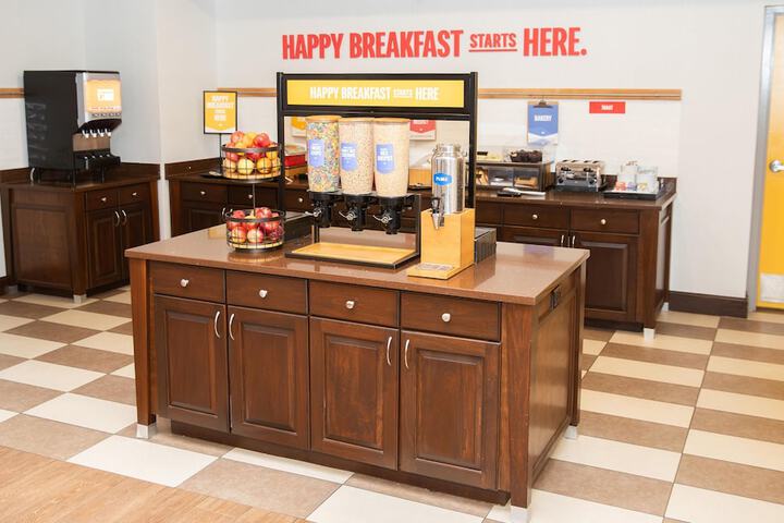 Hampton Inn & Suites Williamsport-Faxon Exit