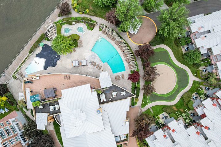 Pool 11 of 102